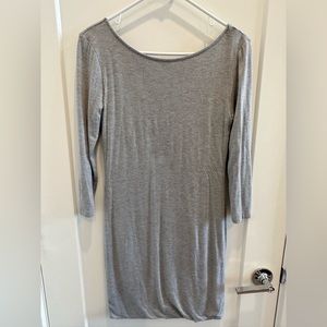Leith scoop back mini, size M. Grey.